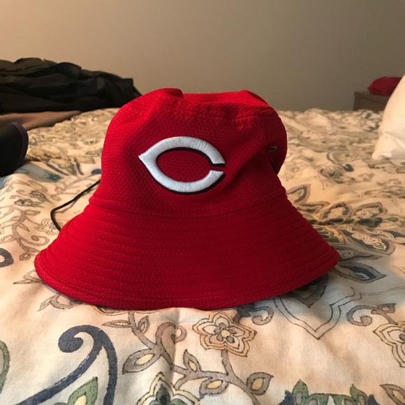 cincinnati reds bucket hat